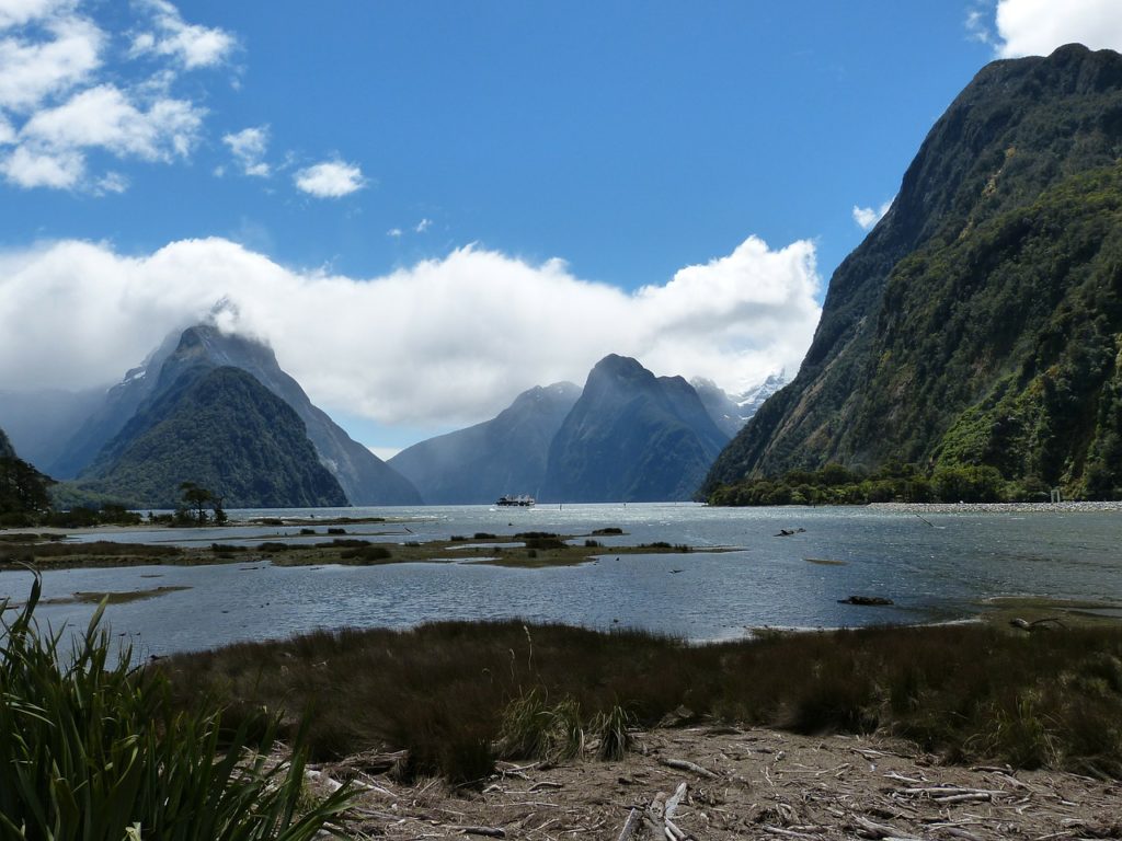 Best Picnic Spots World Milford Sound South Island New Zealand