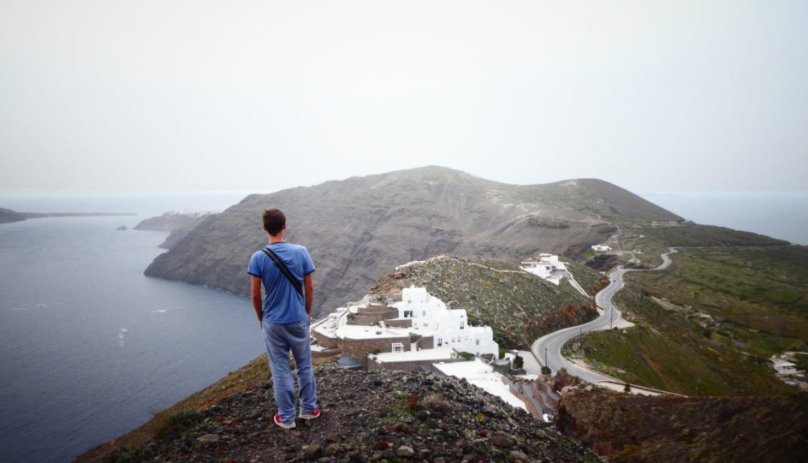 16 Tips for Hiking between Fira and Oia, Santorini, Greece